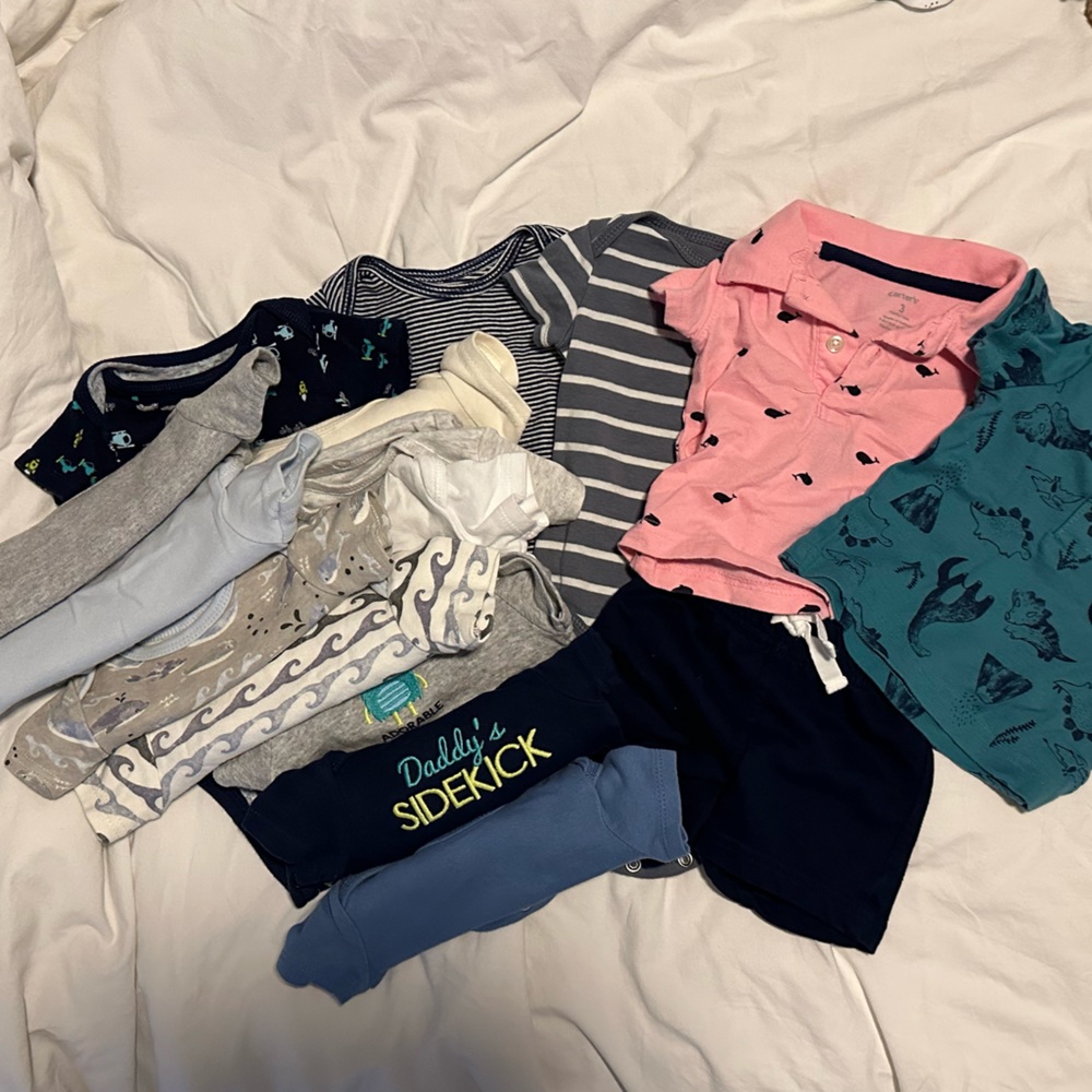 LOT 0-3mo Baby Onesies and Outfits (16 pieces)
